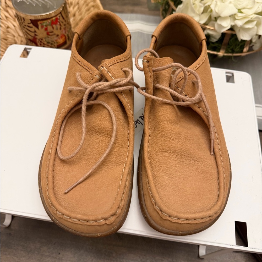 Kalso Earth Shoes "Darby" women’s  US 8 Wide Width Nubuck Cognac. Excellent